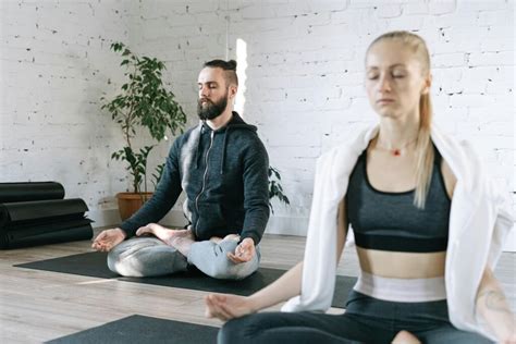  Weightless - Bir Umutla Yükseliş İçin Nefes Kesen Hüzün ve Meditatif Sakinlik